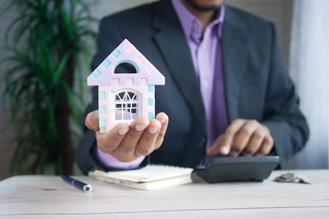 Unlocking Home Equity: A Guide to Home Equity Loans and HELOCs