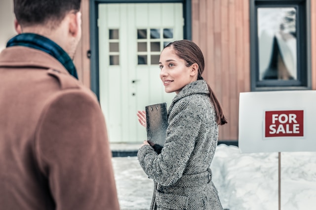 Timing Is Everything: When to Buy and Sell Real Estate for Maximum Profit